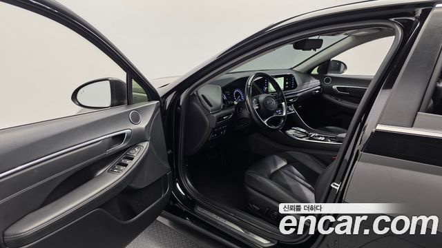 Hyundai Sonata 2022 — photo 10