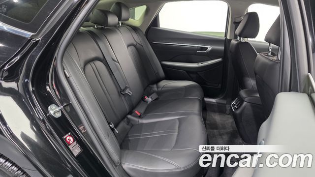 Hyundai Sonata 2022 — photo 12