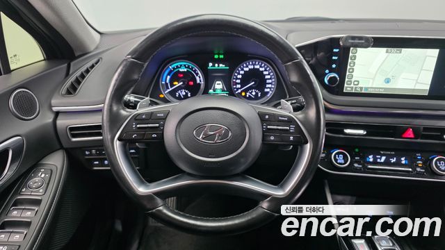 Hyundai Sonata 2022 — photo 13