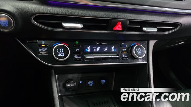 Hyundai Sonata 2022 — photo 17