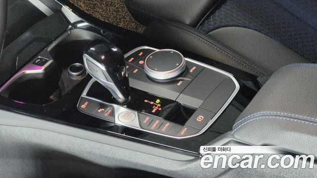 BMW 1-Series 2024 — photo 9