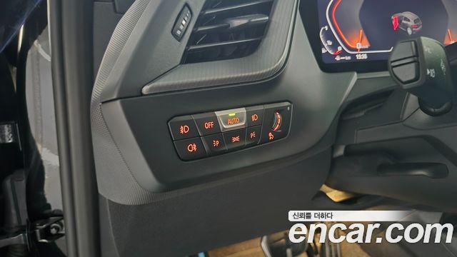 BMW 1-Series 2024 — photo 13
