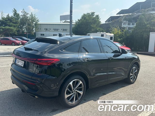 Audi Q5 2025 — photo 2