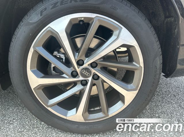 Audi Q5 2025 — photo 5
