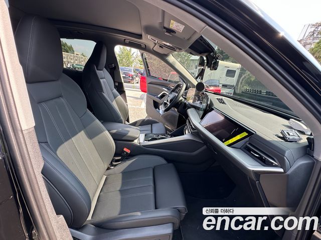Audi Q5 2025 — photo 11