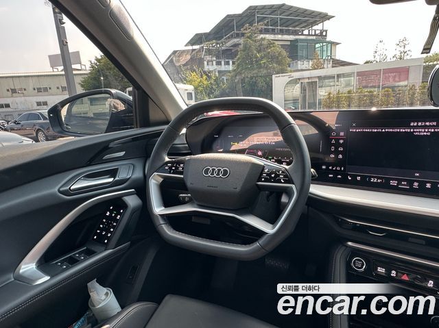 Audi Q5 2025 — photo 12