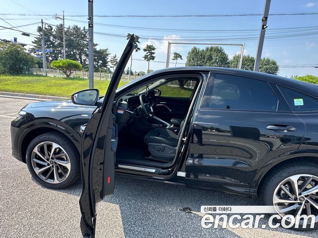 Audi Q5 2025 — photo 13