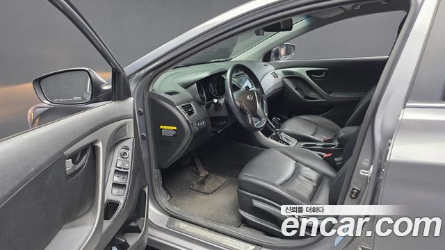 Hyundai AVANTE 2014 — photo 10