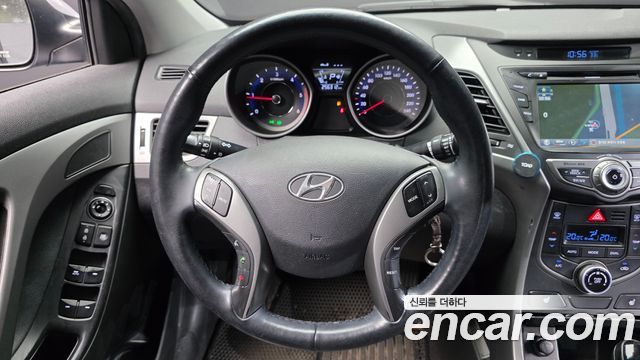 Hyundai AVANTE 2014 — photo 13