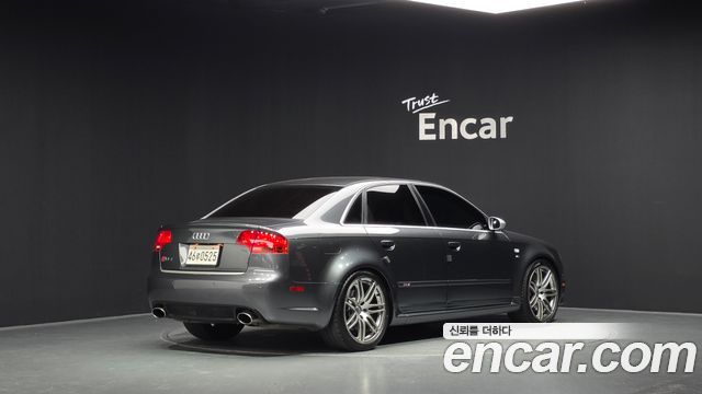 Audi RS4 2007 — photo 2