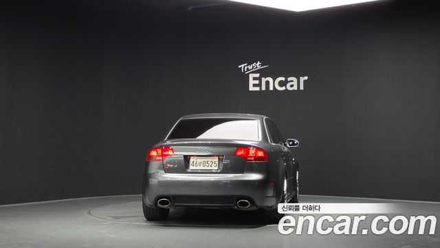 Audi RS4 2007 — photo 4