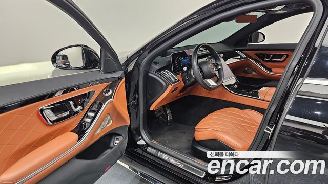 Mercedes-Benz S-Class 2024 — photo 13