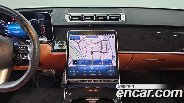Mercedes-Benz S-Class 2024 — photo 19