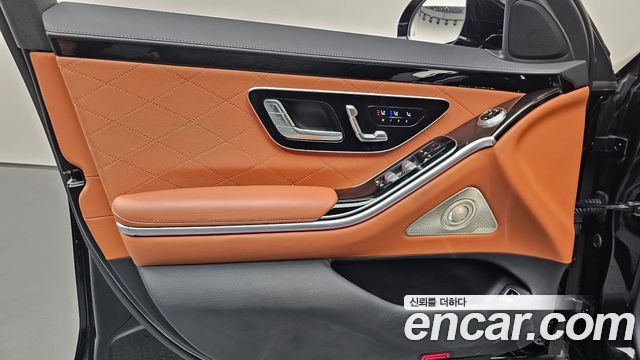 Mercedes-Benz S-Class 2024 — photo 14