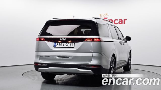 Kia Canival 2021 — photo 4