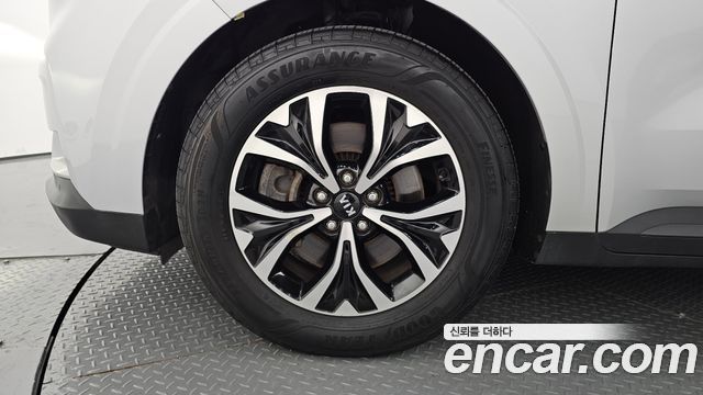 Kia Canival 2021 — photo 5