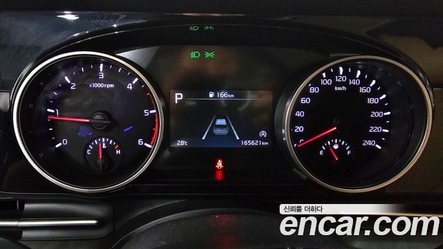 Kia Canival 2021 — photo 11