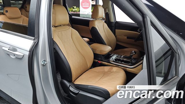 Kia Canival 2021 — photo 17