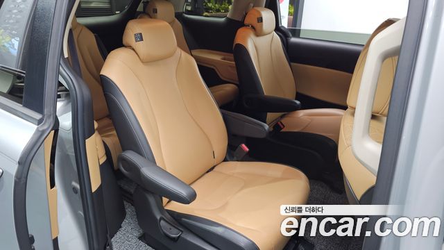 Kia Canival 2021 — photo 18