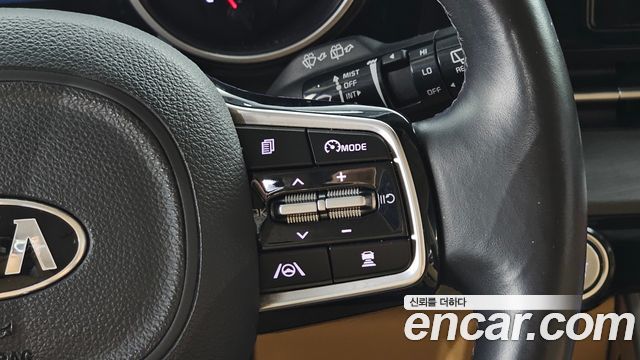 Kia Canival 2021 — photo 22