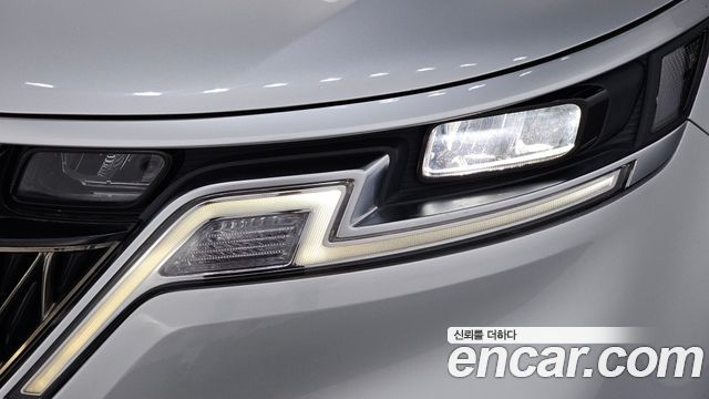Kia Canival 2021 — photo 8