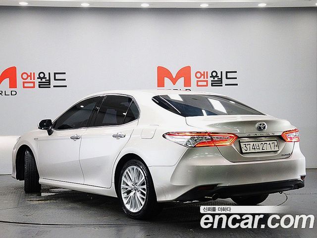 Toyota Camry 2018 — photo 4