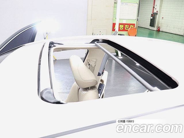 Toyota Camry 2018 — photo 20