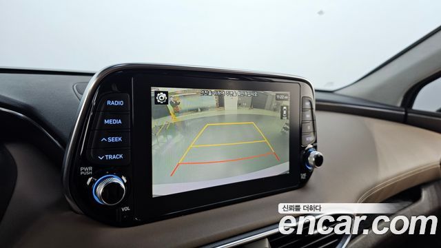 Hyundai Santafe 2019 — photo 16