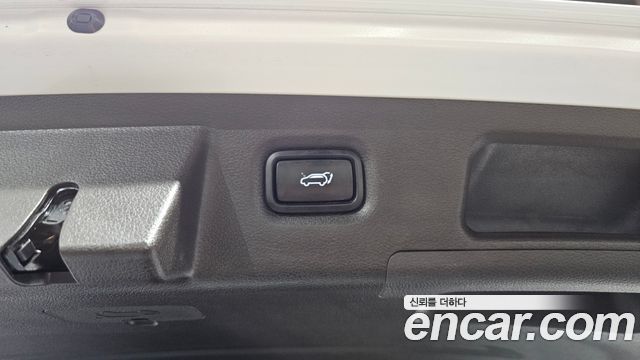 Hyundai Santafe 2019 — photo 18