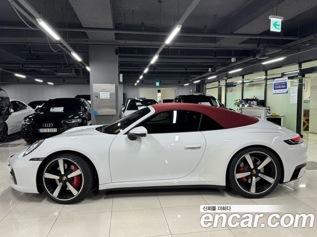 Porsche 911 2021 — photo 4
