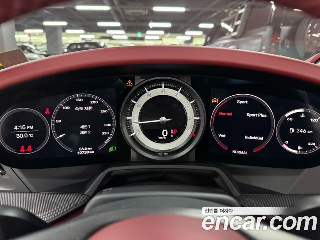 Porsche 911 2021 — photo 11