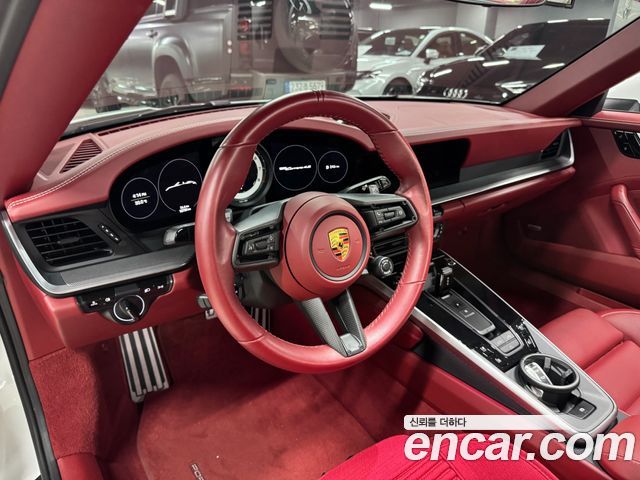 Porsche 911 2021 — photo 14