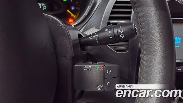 Renault Korea QM3 2015 — photo 20