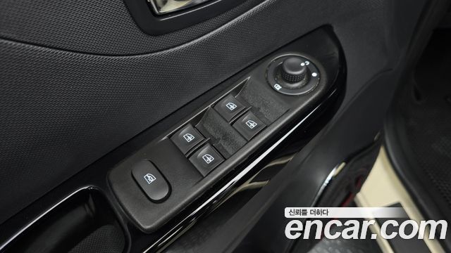 Renault Korea QM3 2015 — photo 28