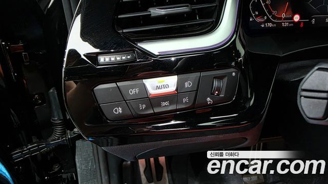 BMW Z4 2025 — photo 28