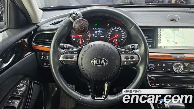 Kia K7 2017 — photo 19
