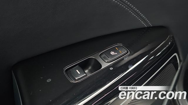 Kia K7 2017 — photo 27