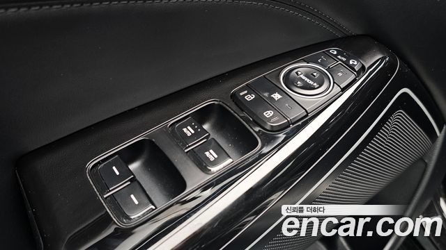 Kia K7 2017 — photo 28