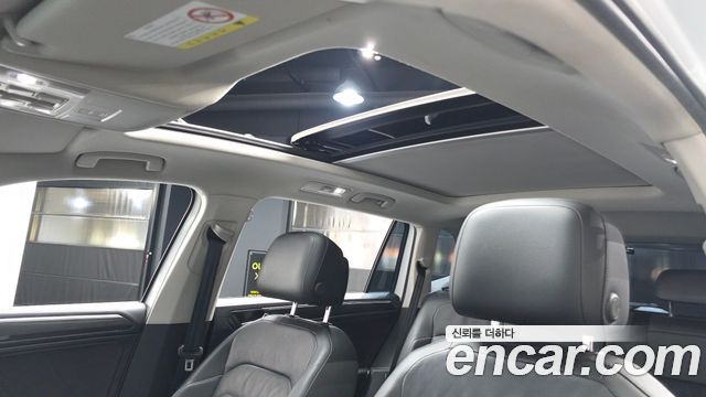 Volkswagen Tiguan 2018 — photo 18