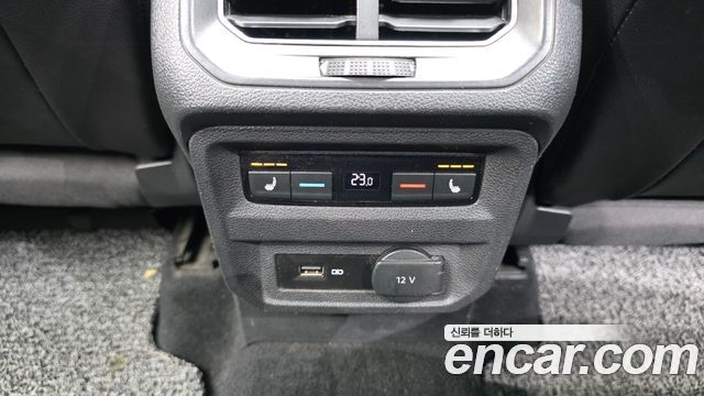 Volkswagen Tiguan 2018 — photo 19
