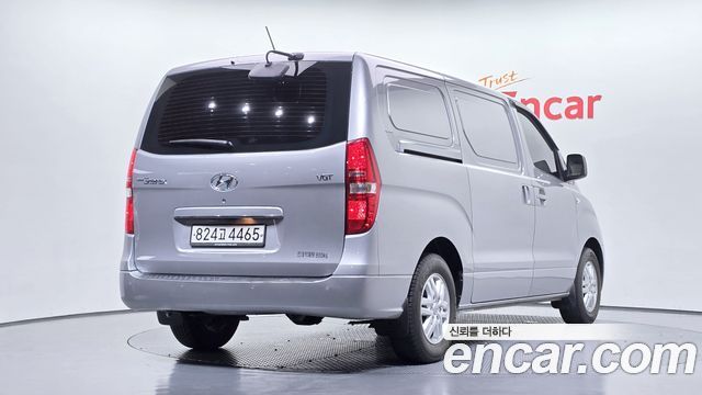 Hyundai Starex 2018 — photo 2