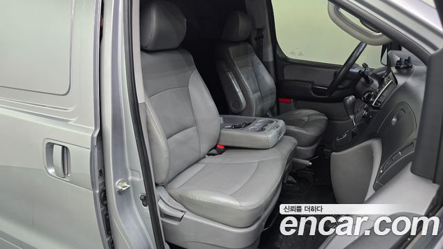 Hyundai Starex 2018 — photo 11