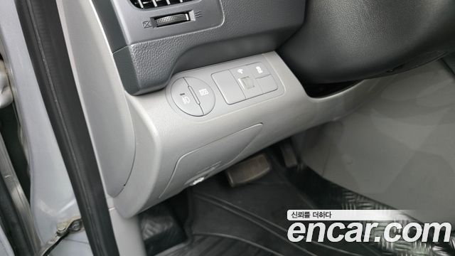 Hyundai Starex 2018 — photo 16