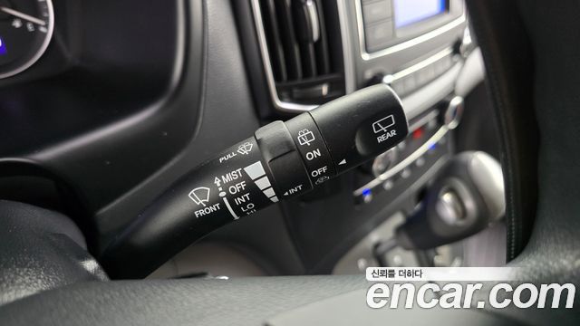 Hyundai Starex 2018 — photo 18