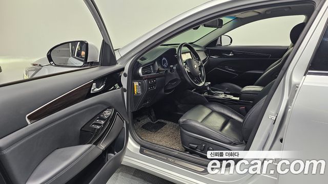Kia K7 2017 — photo 10