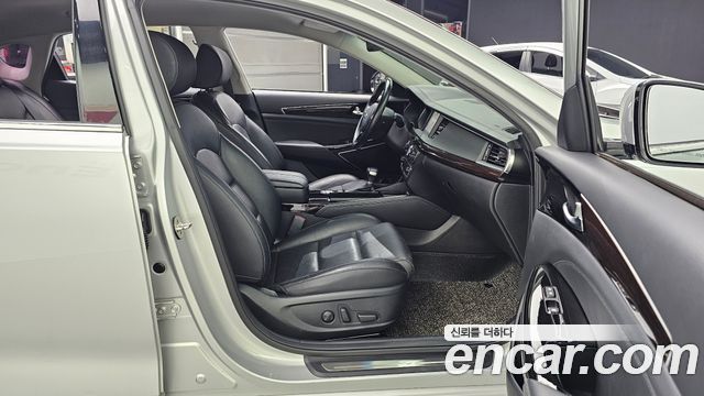 Kia K7 2017 — photo 11