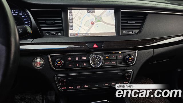 Kia K7 2017 — photo 14