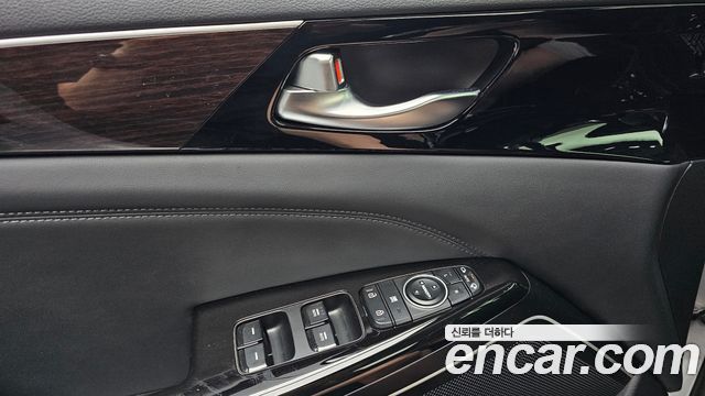 Kia K7 2017 — photo 16