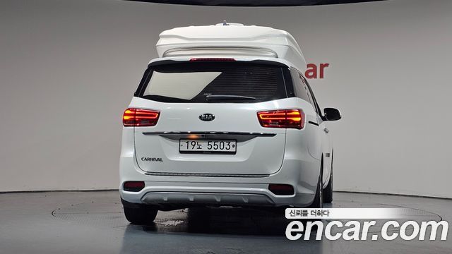 Kia Canival 2019 — photo 4