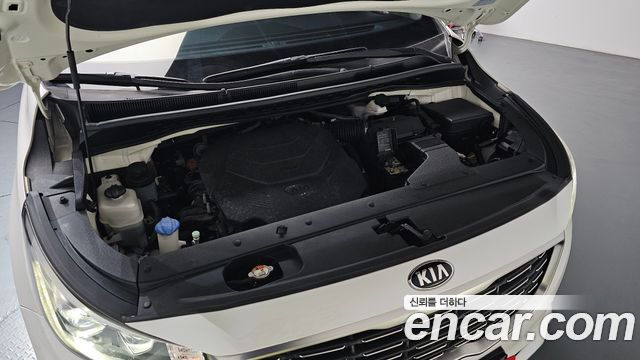 Kia Canival 2019 — photo 6